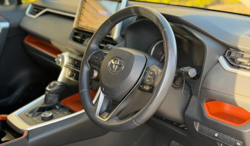 
								Toyota Rav4 Adventure full									