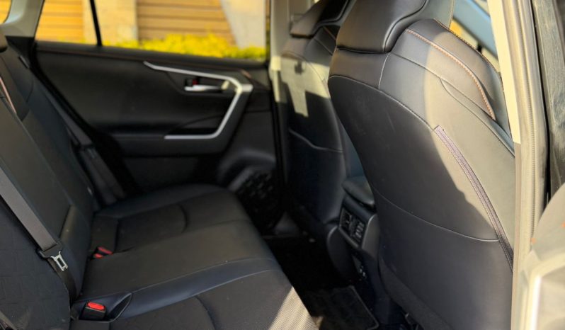 
								Toyota Rav4 Adventure full									