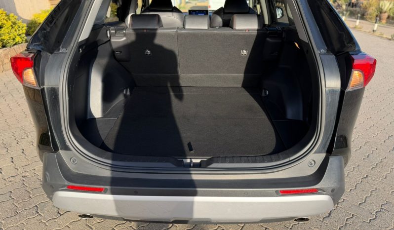 
								Toyota Rav4 Adventure full									