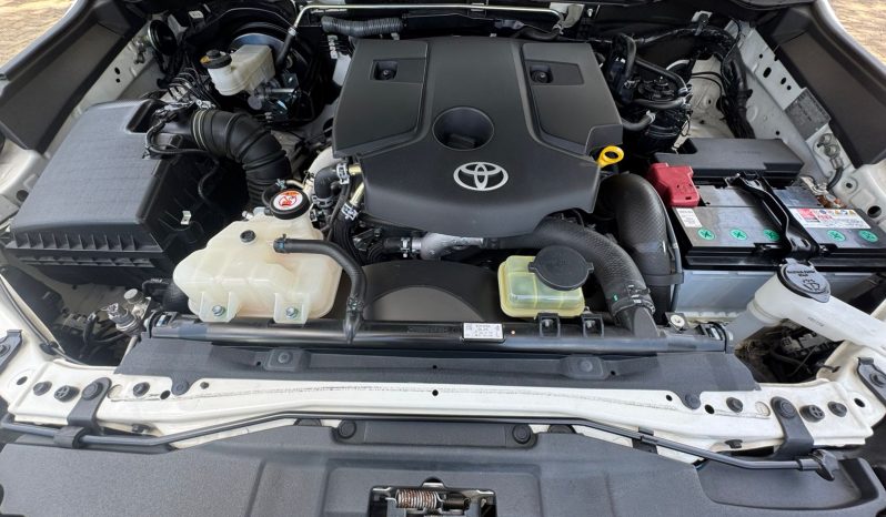 
								Toyota Hilux full									