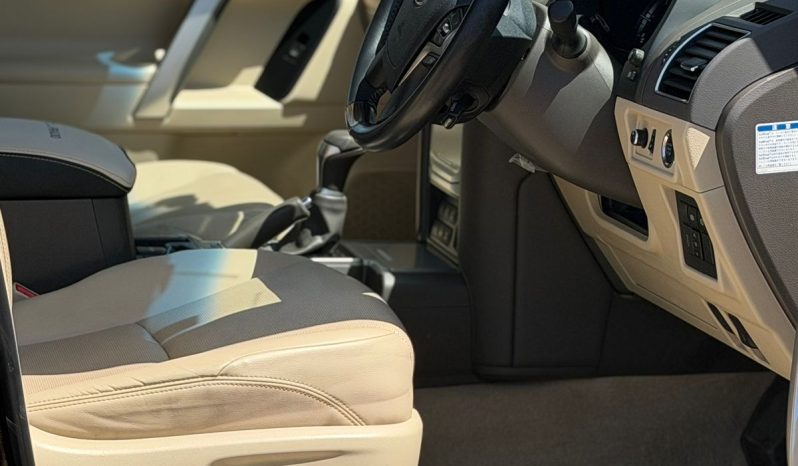 
								Toyota Land Cruiser Prado TXL full									