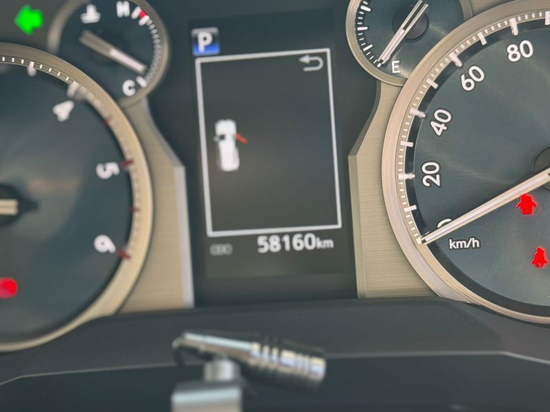 
								Toyota Land Cruiser Prado TXL full									