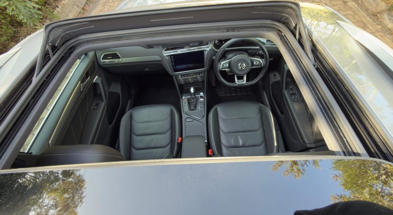 
								Volkswagen Tiguan R-Line full									