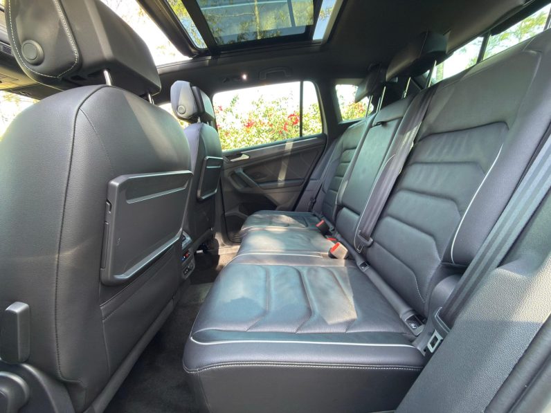 
								Volkswagen Tiguan R-Line full									