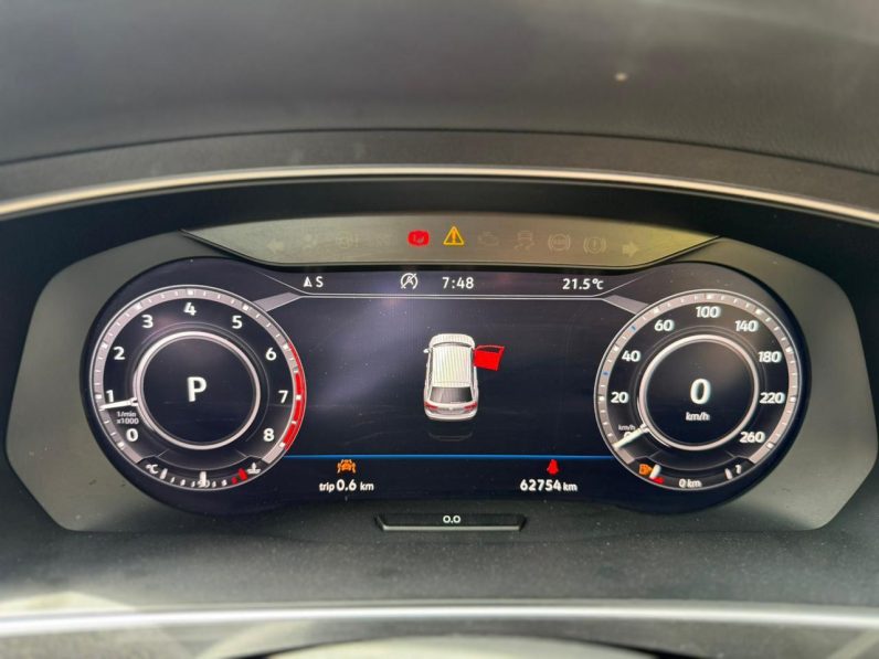 
								Volkswagen Tiquan full									