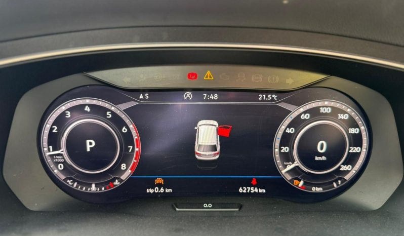 
								Volkswagen Tiquan full									