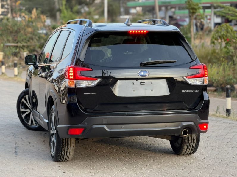
								Subaru Forester SK9 full									