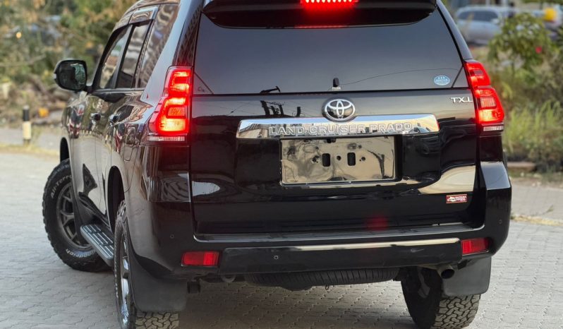 
								Toyota Land Cruiser Prado TXL full									