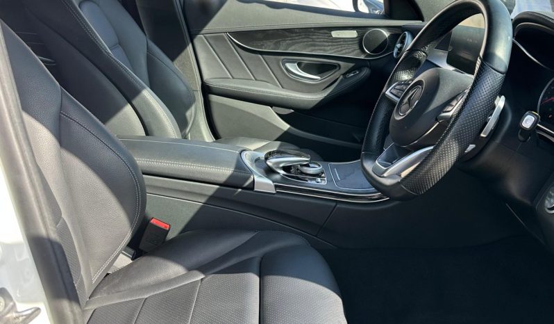 
								Mercedes Benz C200 full									