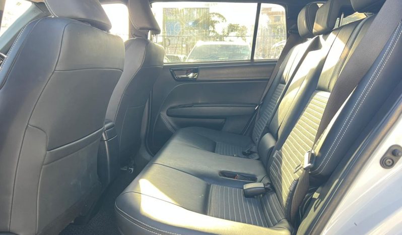 
								Toyota Fielder WXB full									