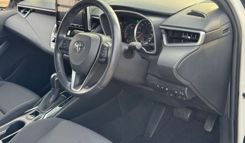 
								Toyota Corolla Sport full									