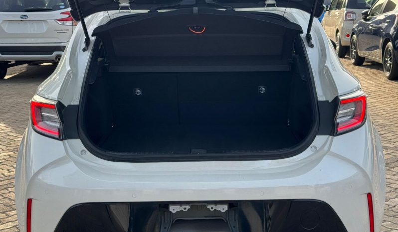 
								Toyota Corolla Sport full									