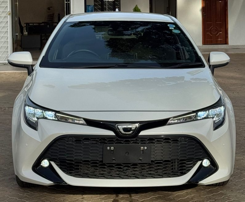 
								Toyota Corolla Sport full									