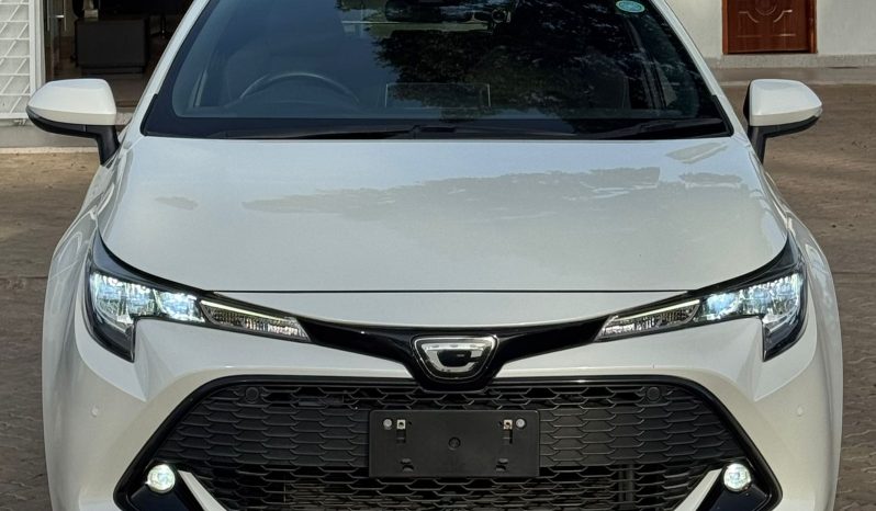 
								Toyota Corolla Sport full									