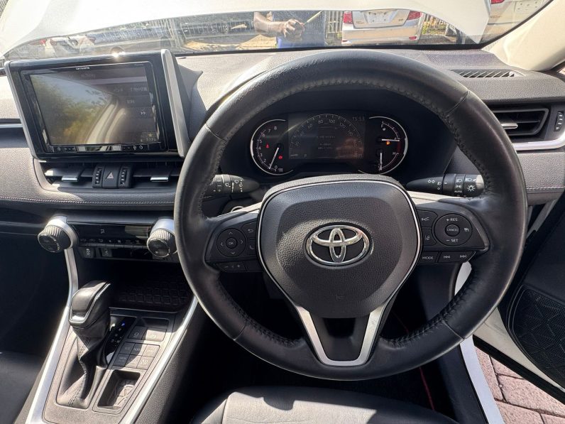
								Toyota Rav4 full									
