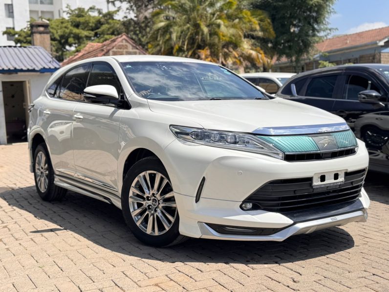 
								Toyota Harrier full									