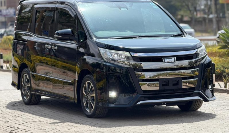 
								Toyota Noah full									