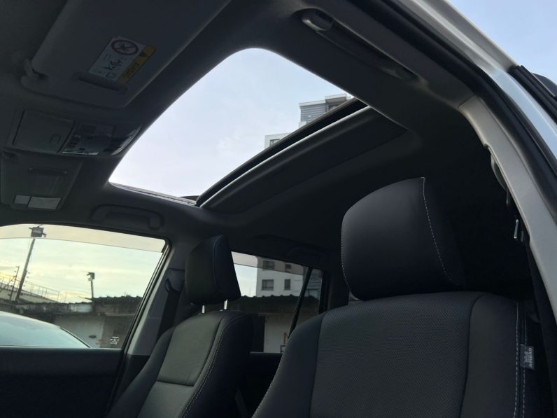 
								Toyota Land Cruiser Prado TX full									