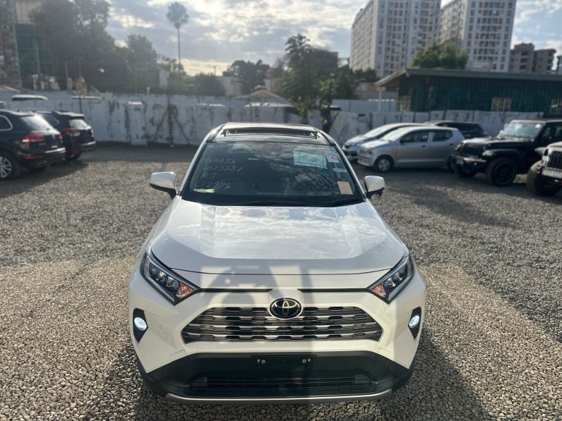 
								Toyota Rav4 G-Z full									