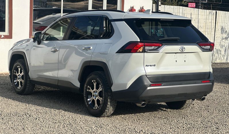 
								Toyota Rav4 G-Z full									