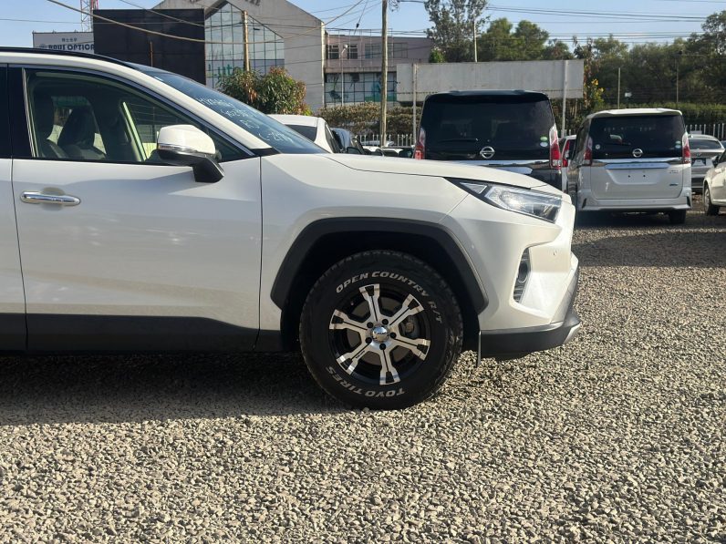 
								Toyota Rav4 G-Z full									