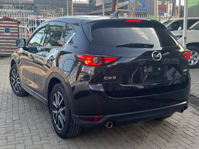 
								Mazda CX-5 full									