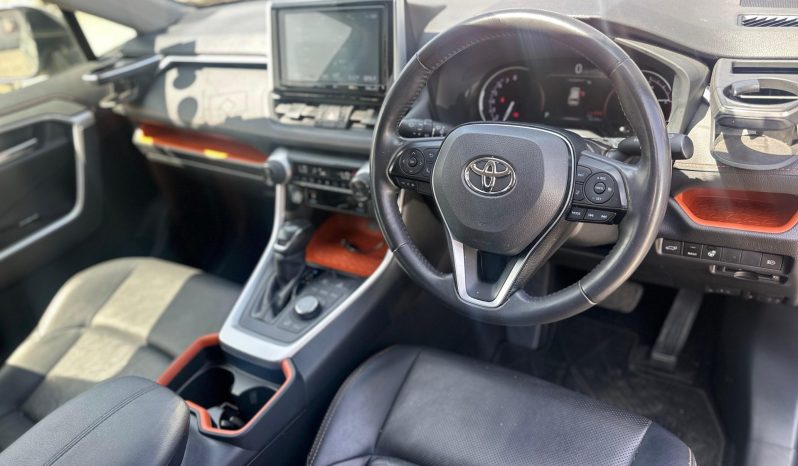 
								Toyota Rav4 Adventure full									