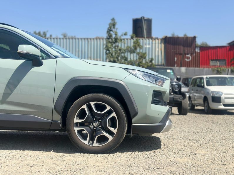 
								Toyota Rav4 Adventure full									