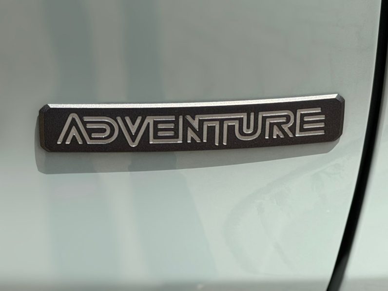 
								Toyota Rav4 Adventure full									
