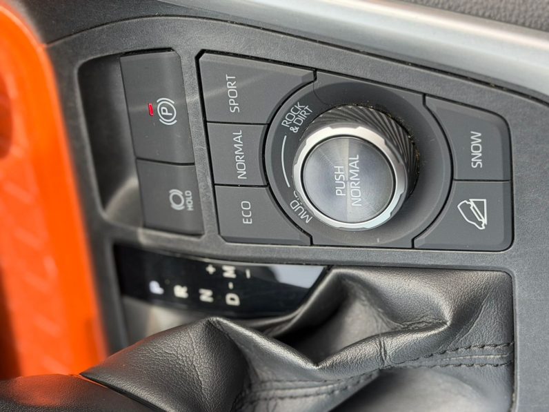 
								Toyota Rav4 Adventure full									