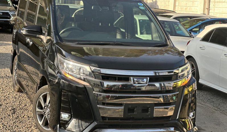 
								Toyota Noah WXB full									