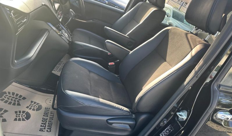 
								Toyota Noah WXB full									