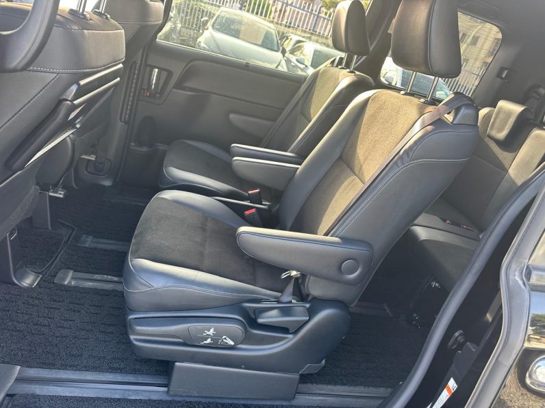 
								Toyota Noah WXB full									