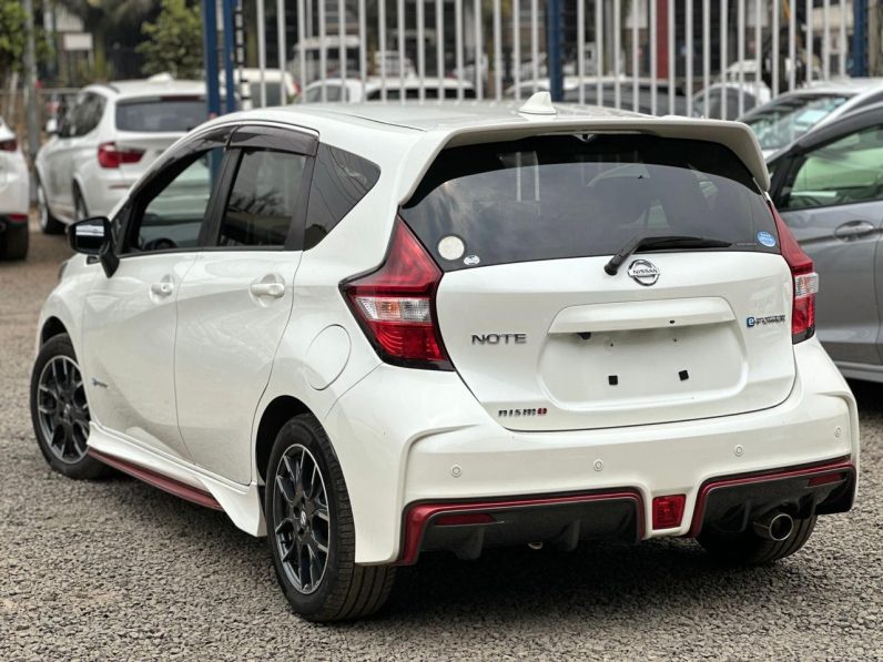 
								Nissan Note Nismo E-power full									