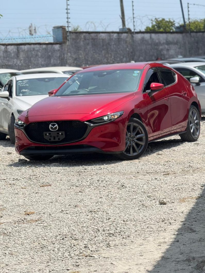 
								Mazda 3 full									