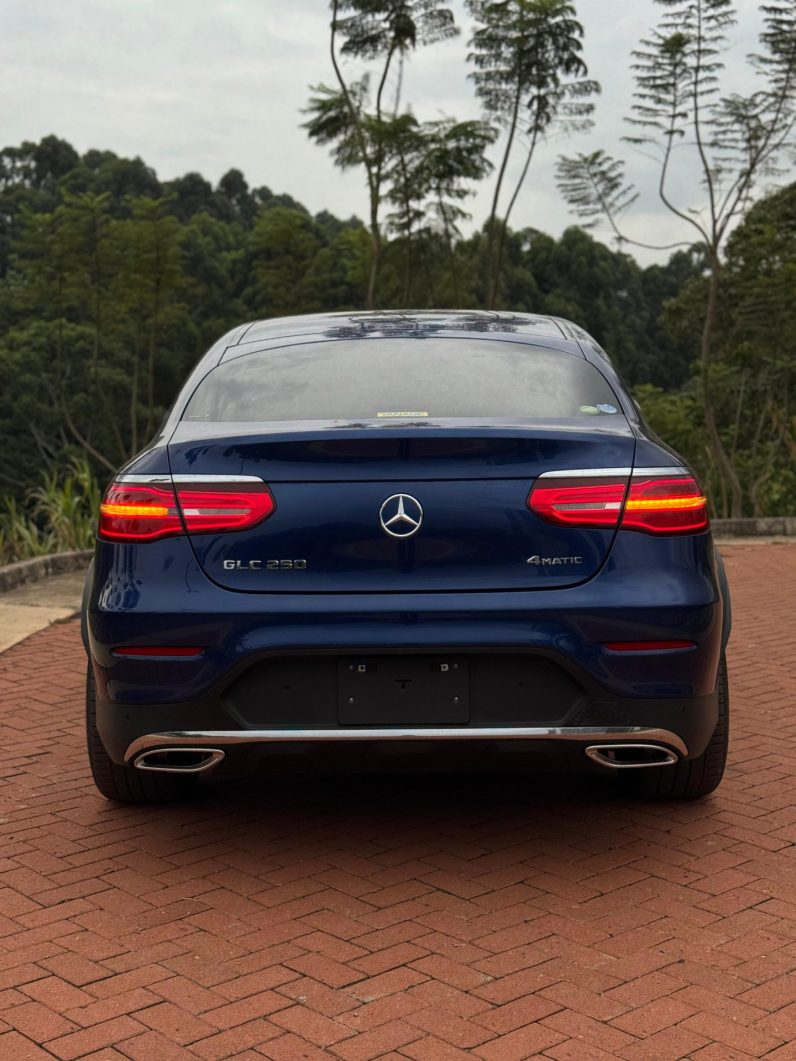 
								Mercedes Benz GLC 250 full									