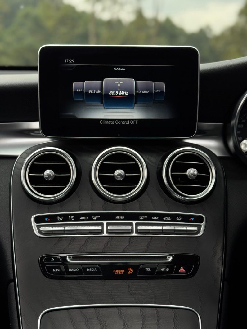 
								Mercedes Benz GLC 250 full									