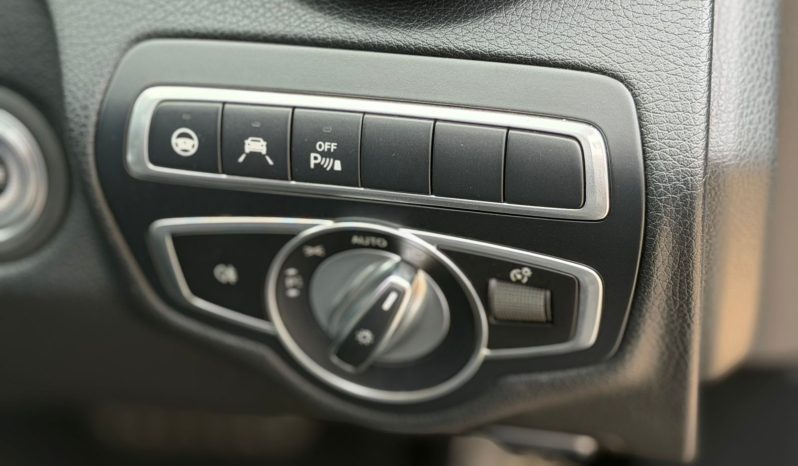 
								Mercedes-Benz  C200 Eq Boost full									