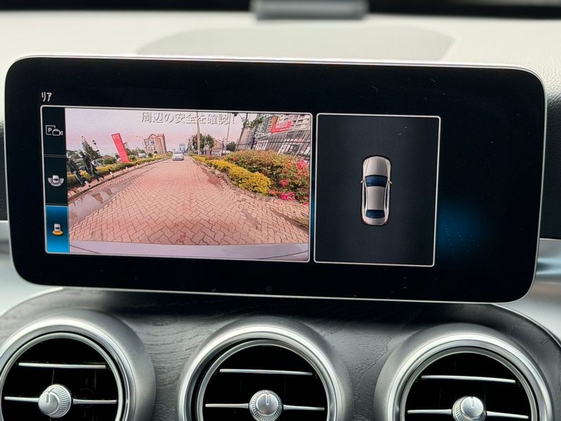 
								Mercedes-Benz  C200 Eq Boost full									