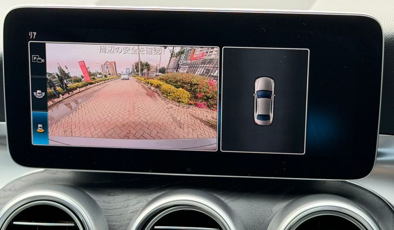 
								Mercedes-Benz  C200 Eq Boost full									