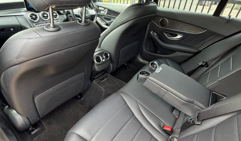 
								Mercedes-Benz  C200 Eq Boost full									