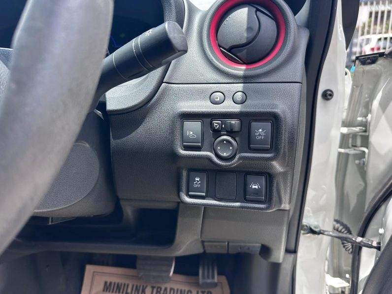 
								Nissan Note Nismo Epower full									