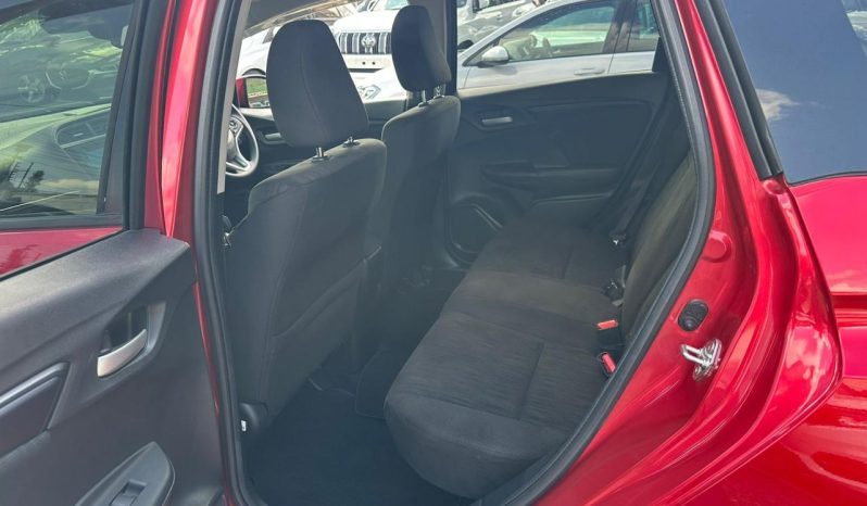 
								Honda fit shuttle full									