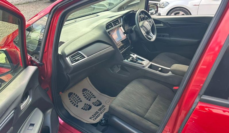 
								Honda fit shuttle full									