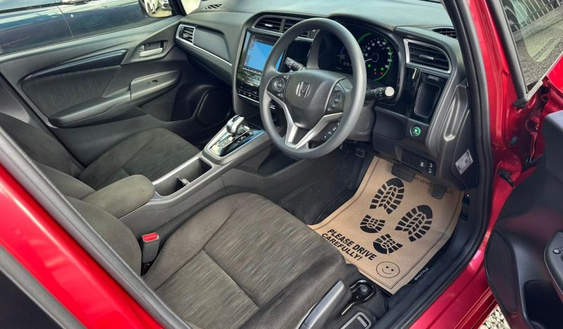 
								Honda fit shuttle full									