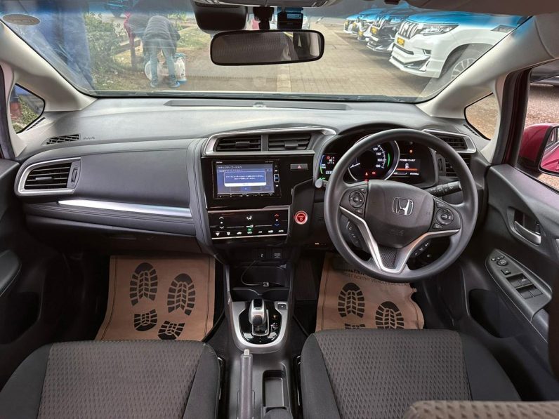 
								Honda Fit full									