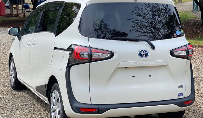 
								Toyota sienta full									