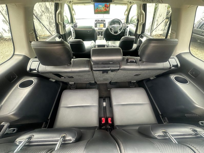 
								Land Cruiser Prado Kakadu full									