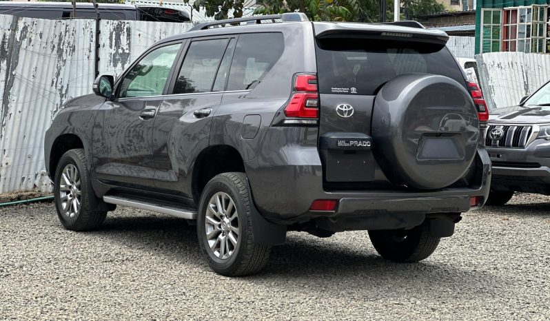 
								Land Cruiser Prado Kakadu full									