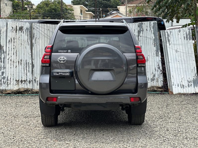 
								Land Cruiser Prado Kakadu full									